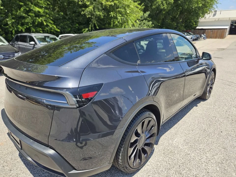2026 Tesla Model Y - Image 3 of 14