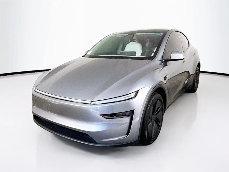 2026 Tesla Model Y - Image 3 of 14