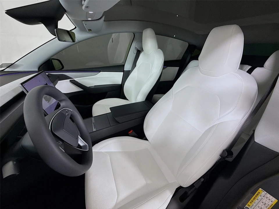 2026 Tesla Model Y - Image 4 of 14