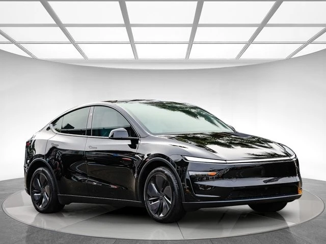 2026 Tesla Model Y - Image 5 of 12