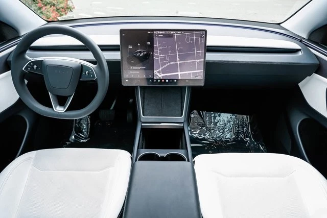 2026 Tesla Model Y - Image 10 of 12