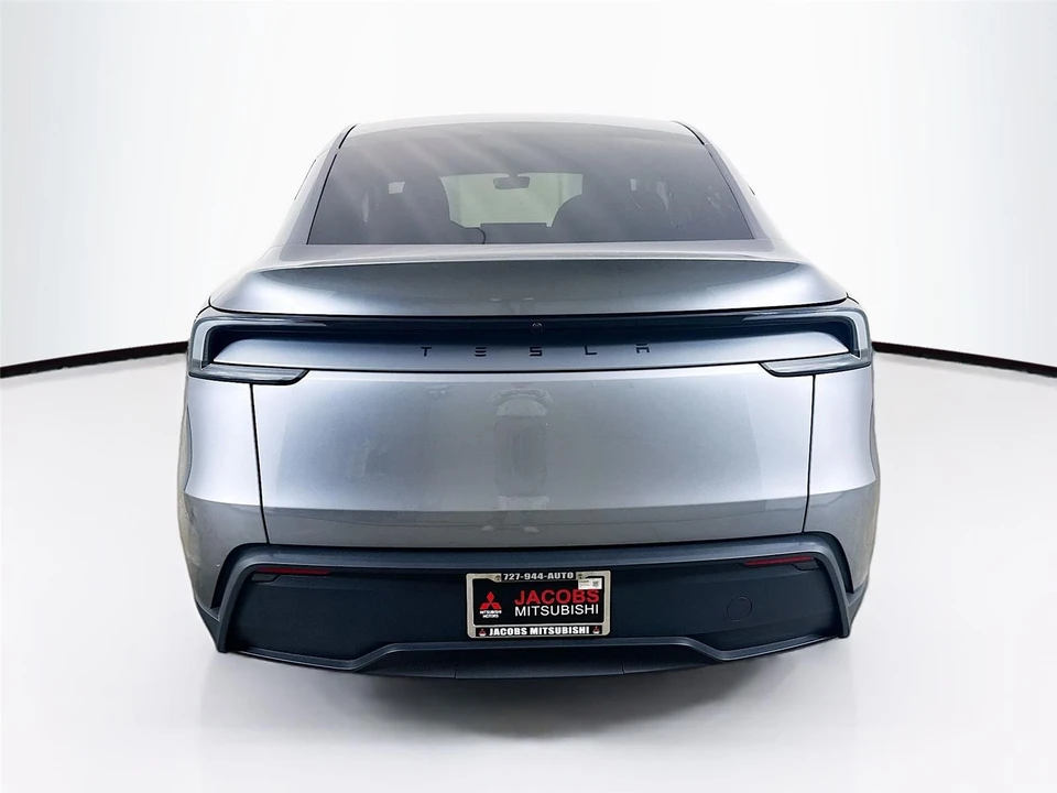 2026 Tesla Model Y - Image 5 of 21