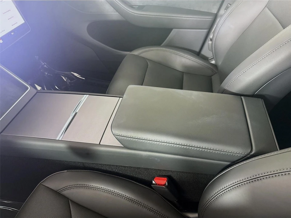 2026 Tesla Model Y - Image 14 of 21