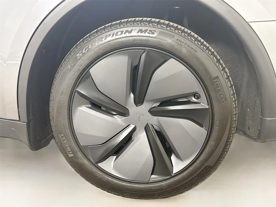 2026 Tesla Model Y - Image 6 of 21
