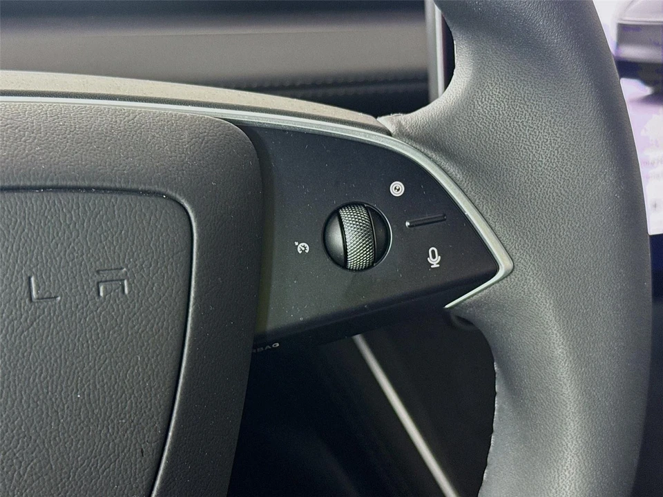 2026 Tesla Model Y - Image 7 of 14