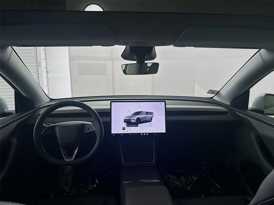 2026 Tesla Model Y - Image 10 of 21