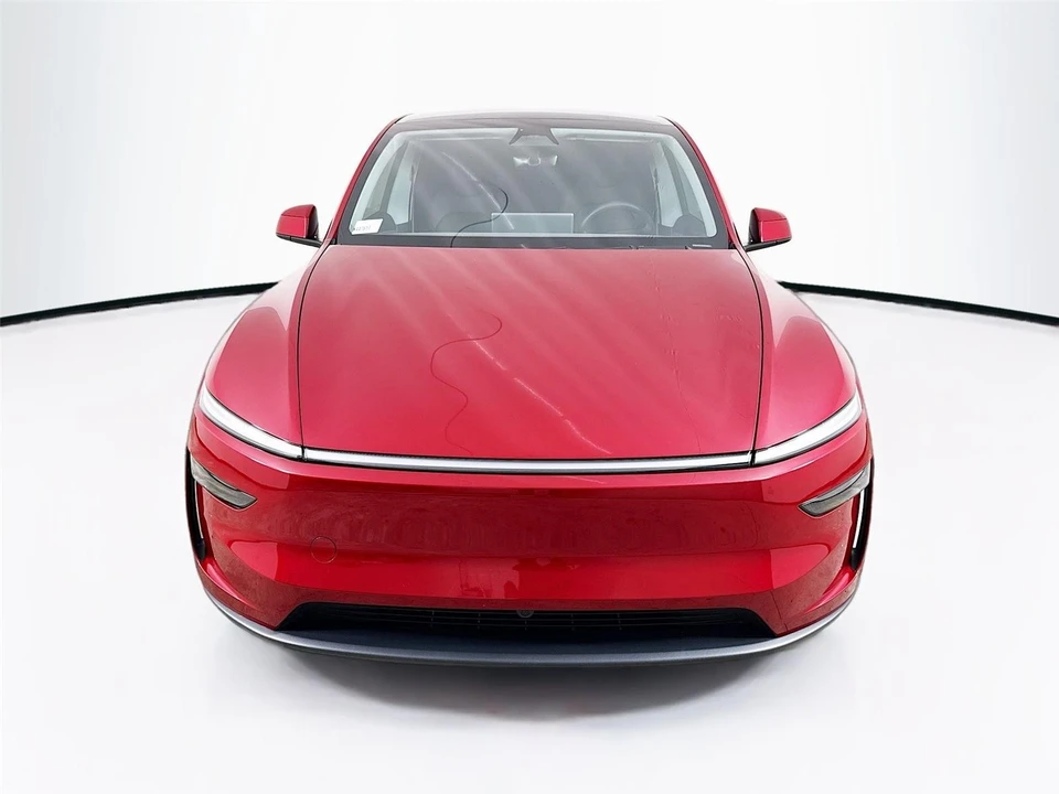 2026 Tesla Model Y - Image 5 of 21