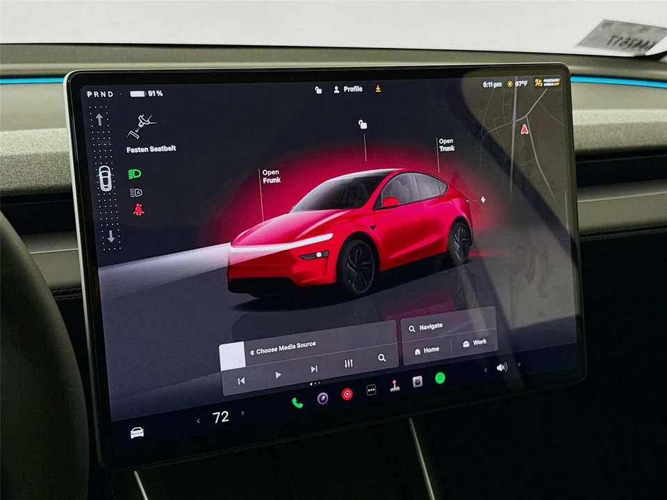 2026 Tesla Model Y - Image 12 of 15