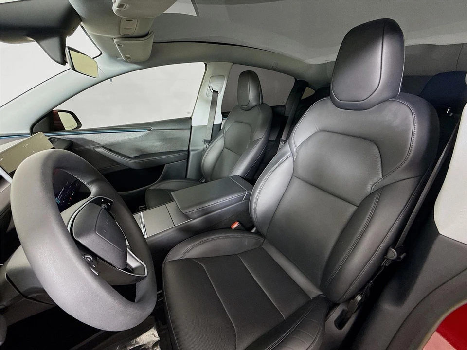2026 Tesla Model Y - Image 3 of 21