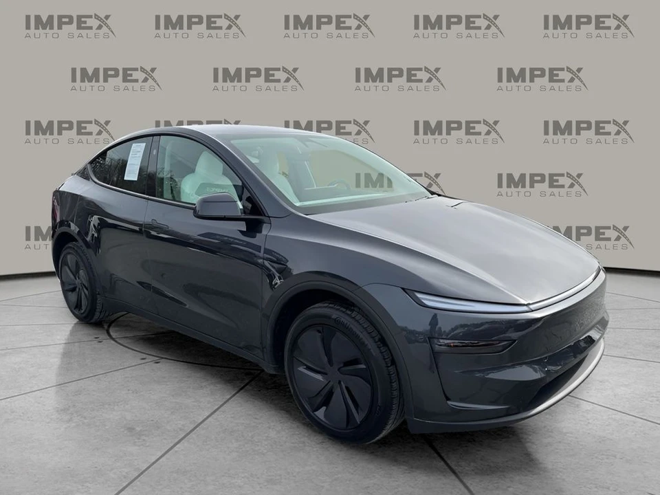 2026 Tesla Model Y - Image 7 of 12