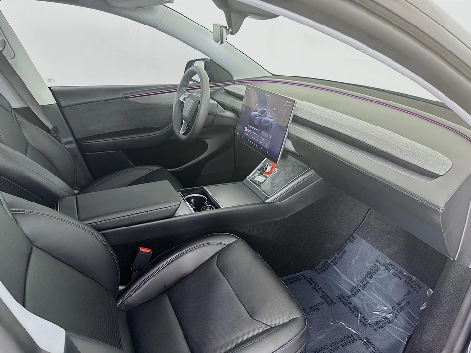 2026 Tesla Model Y - Image 17 of 21