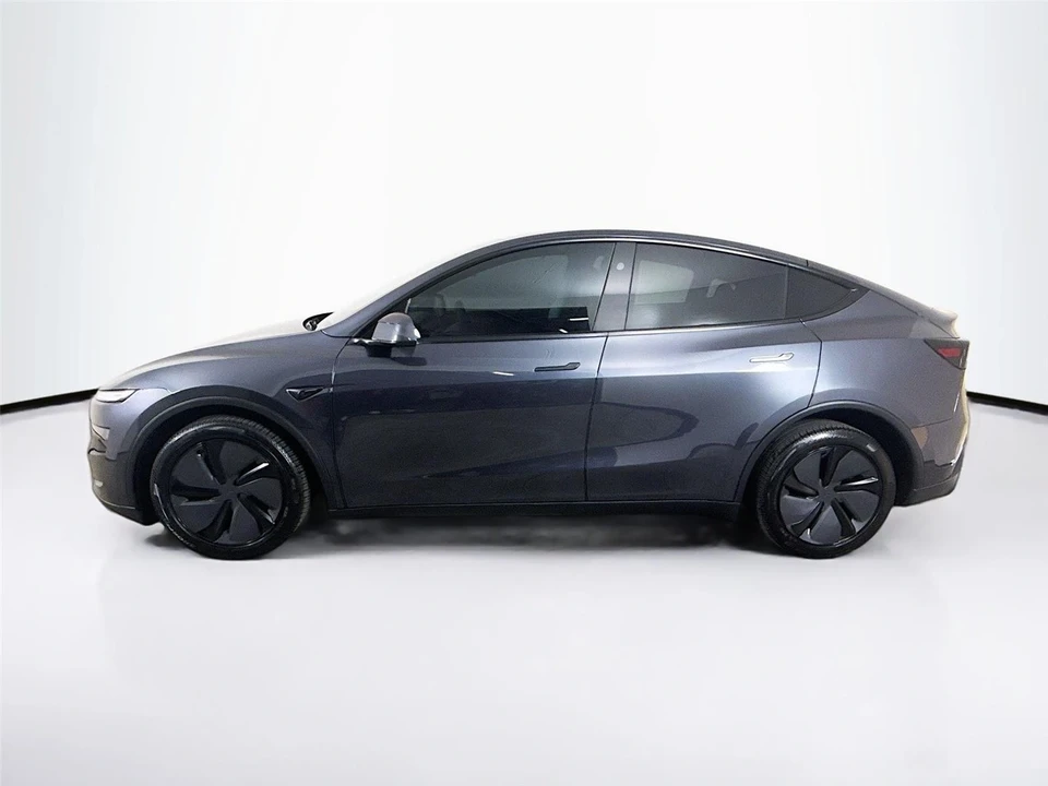 2026 Tesla Model Y - Image 4 of 21
