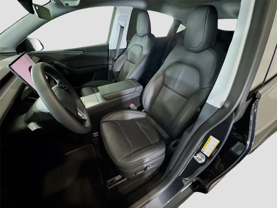 2026 Tesla Model Y - Image 2 of 21