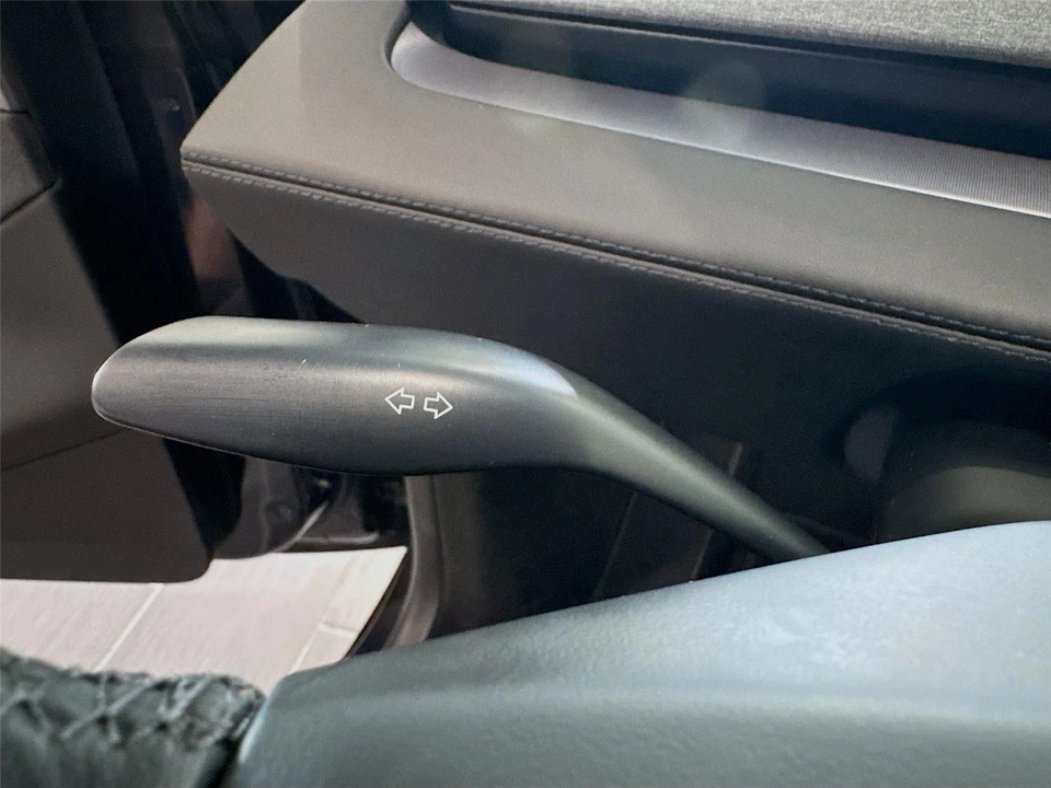 2026 Tesla Model Y - Image 5 of 21