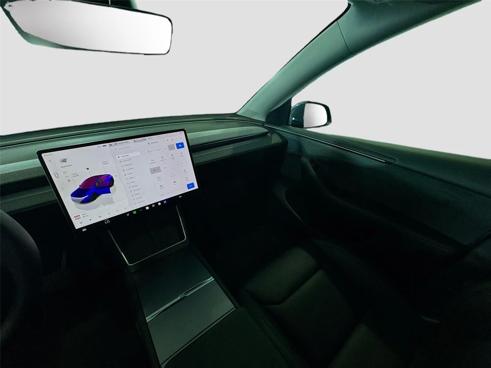 2026 Tesla Model Y - Image 8 of 21
