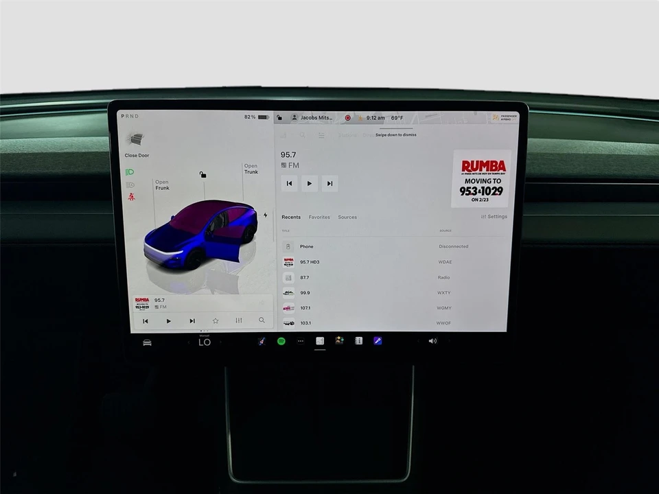 2026 Tesla Model Y - Image 9 of 21