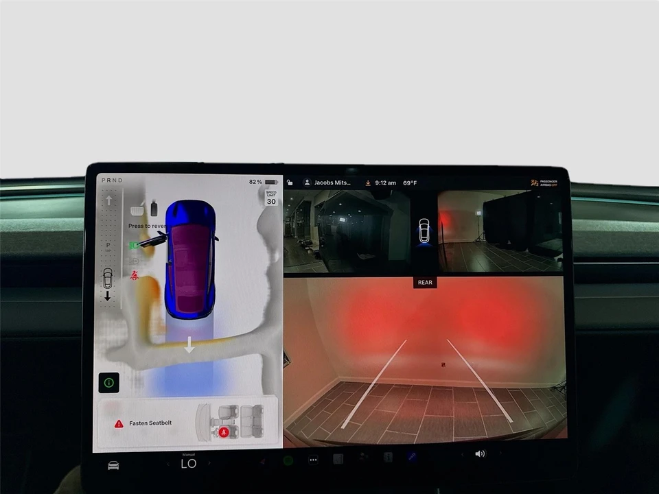 2026 Tesla Model Y - Image 10 of 21