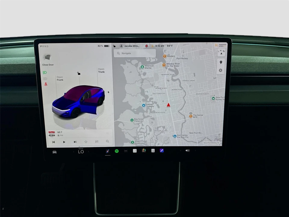 2026 Tesla Model Y - Image 11 of 21