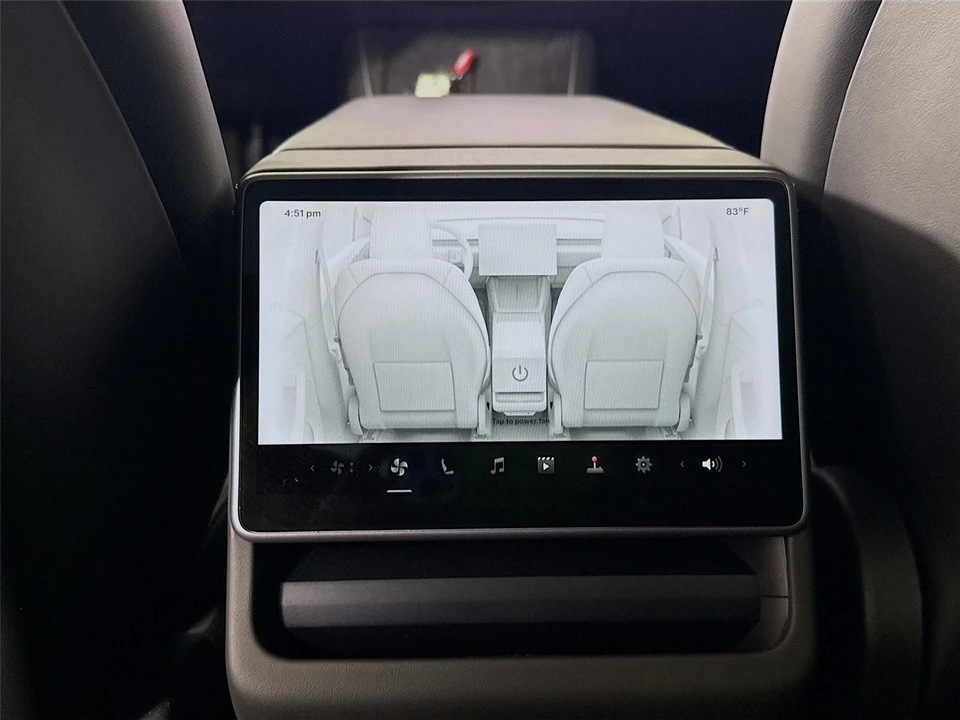 2026 Tesla Model Y - Image 14 of 21