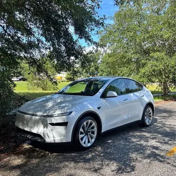 2026 Tesla Model Y Premium