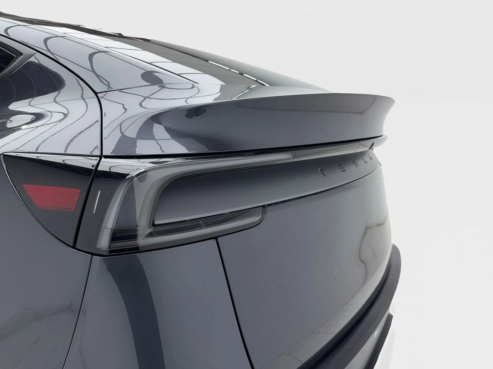 2026 Tesla Model Y - Image 9 of 12