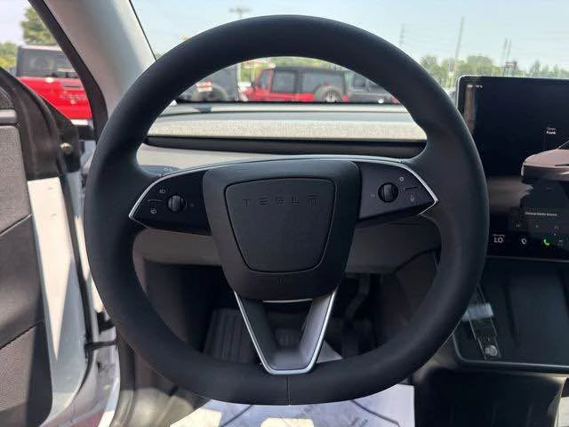 2026 Tesla Model Y - Image 4 of 20