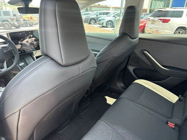 2026 Tesla Model Y - Image 7 of 20