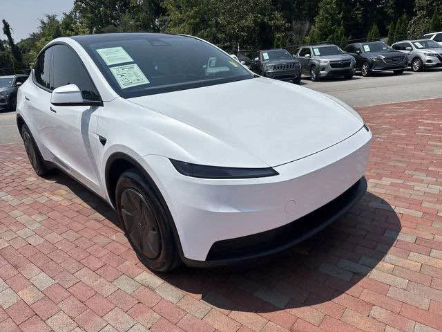2026 Tesla Model Y - Image 19 of 20