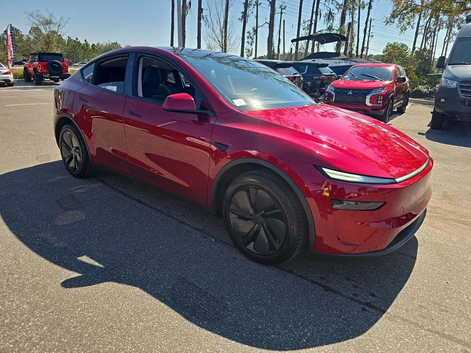 2026 Tesla Model Y - Image 4 of 18