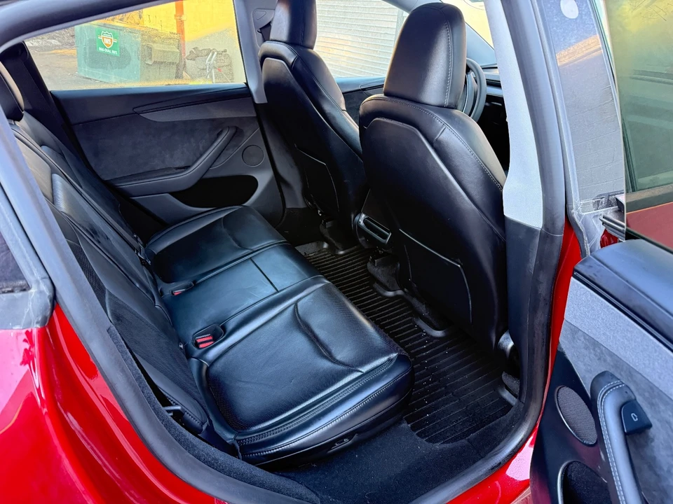 2026 Tesla Model Y - Image 7 of 18