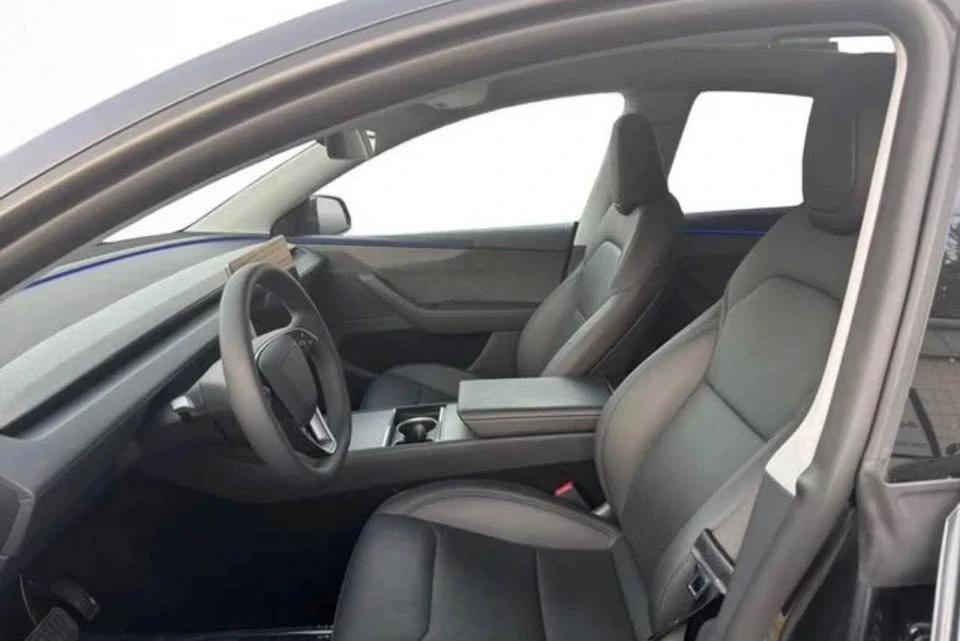 2026 Tesla Model Y - Image 6 of 6