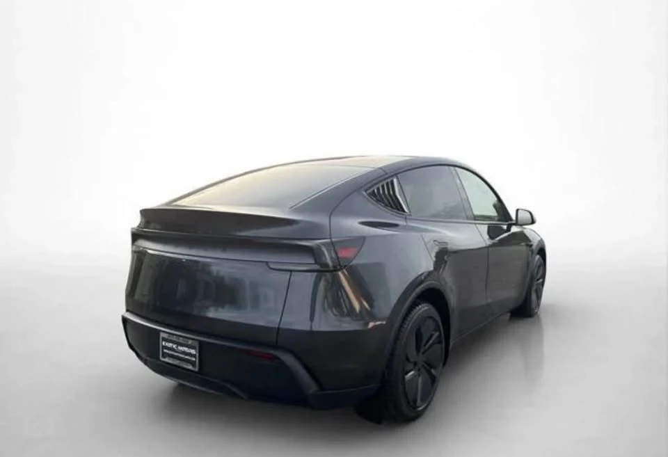 2026 Tesla Model Y - Image 2 of 6