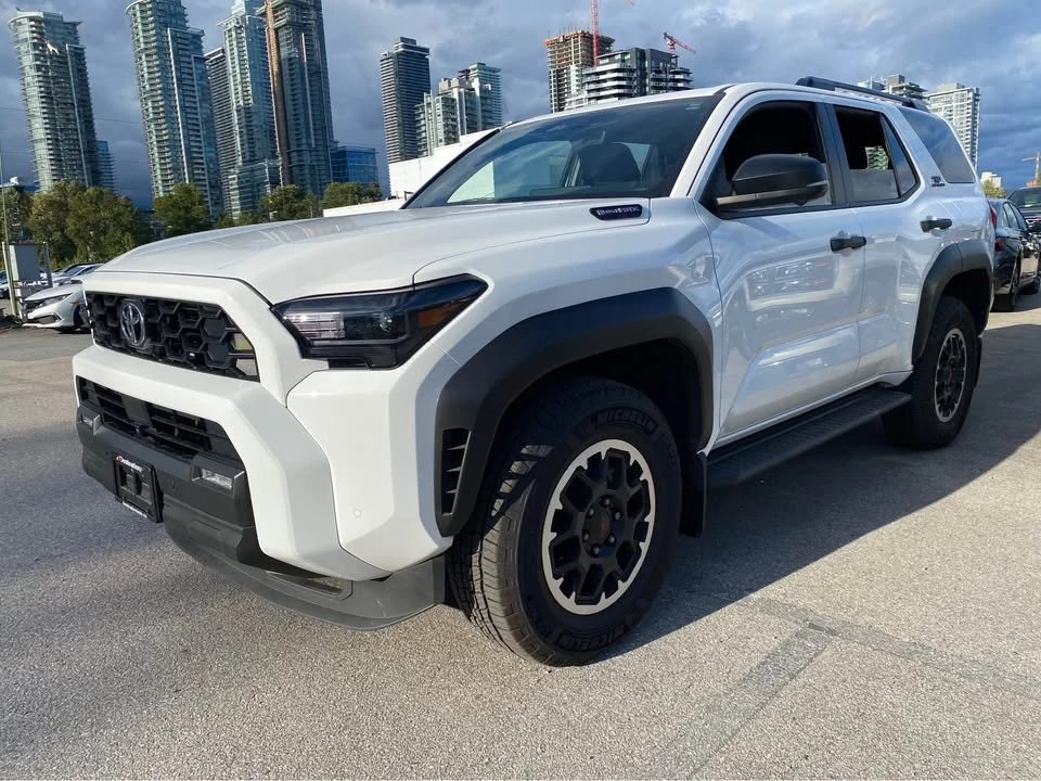 2026 Toyota 4Runner 6th Gen - Image 2 of 9
