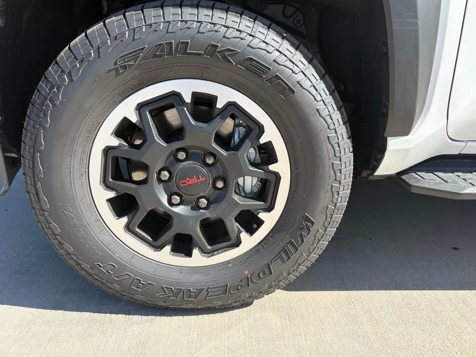 2026 Toyota 4Runner 6th Gen - Image 3 of 9
