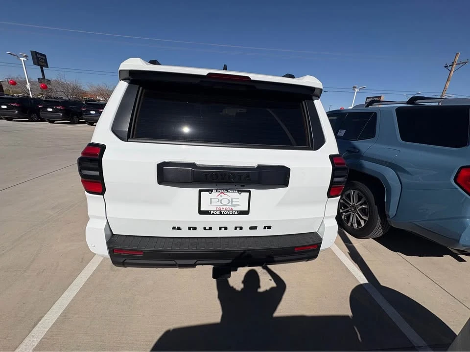 2026 Toyota 4Runner 6th Gen - Image 4 of 9