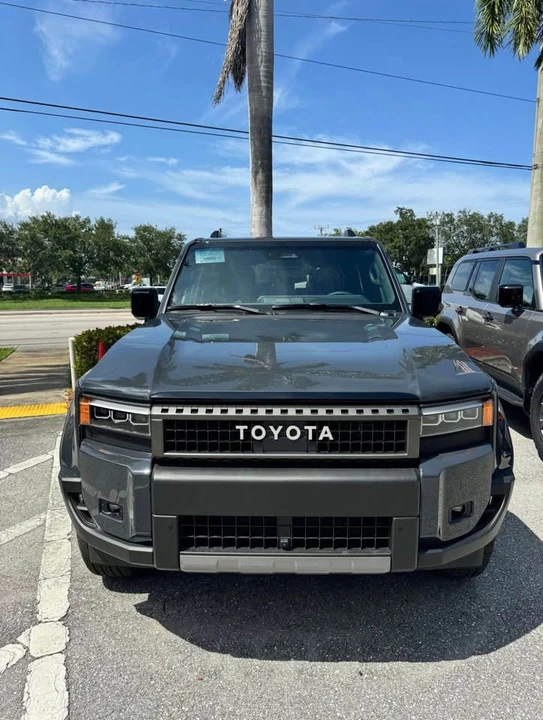 2026 Toyota 4Runner 6th Gen - Image 2 of 9