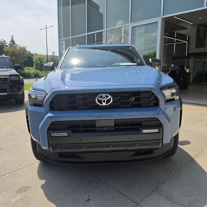 2026 Toyota 4Runner 6th Gen - Image 2 of 16
