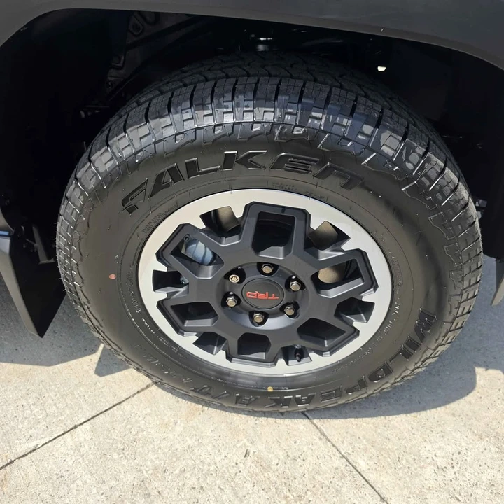 2026 Toyota 4Runner 6th Gen - Image 4 of 16