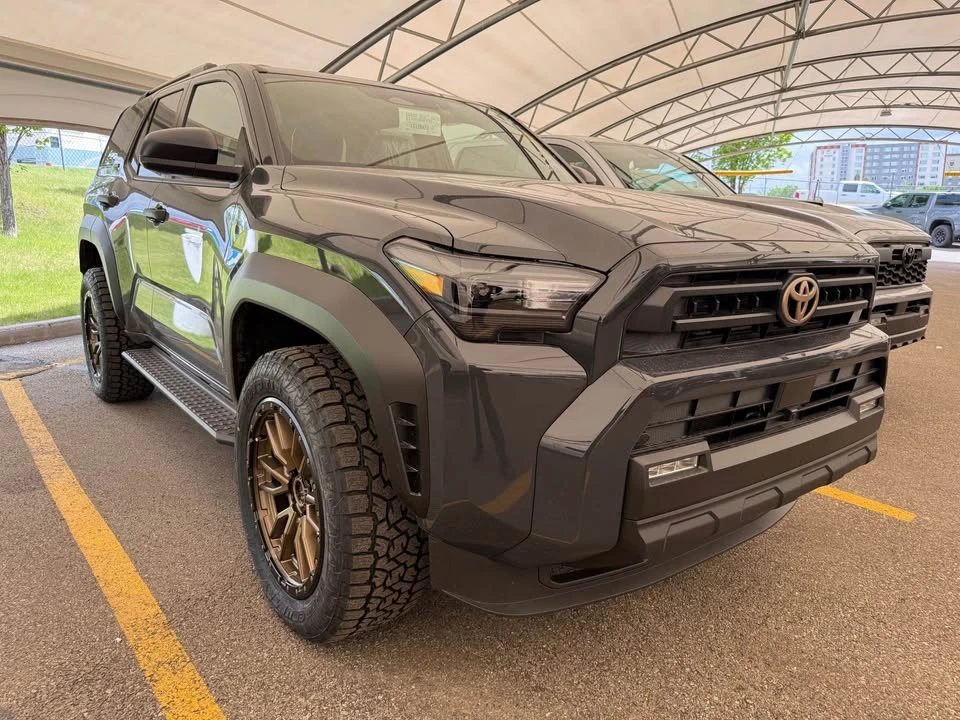 2026 Toyota 4Runner 6th Gen - Image 2 of 7
