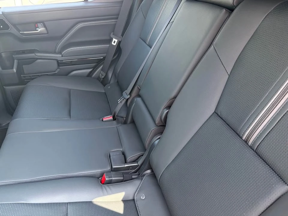 2026 Toyota 4Runner 6th Gen - Image 4 of 7