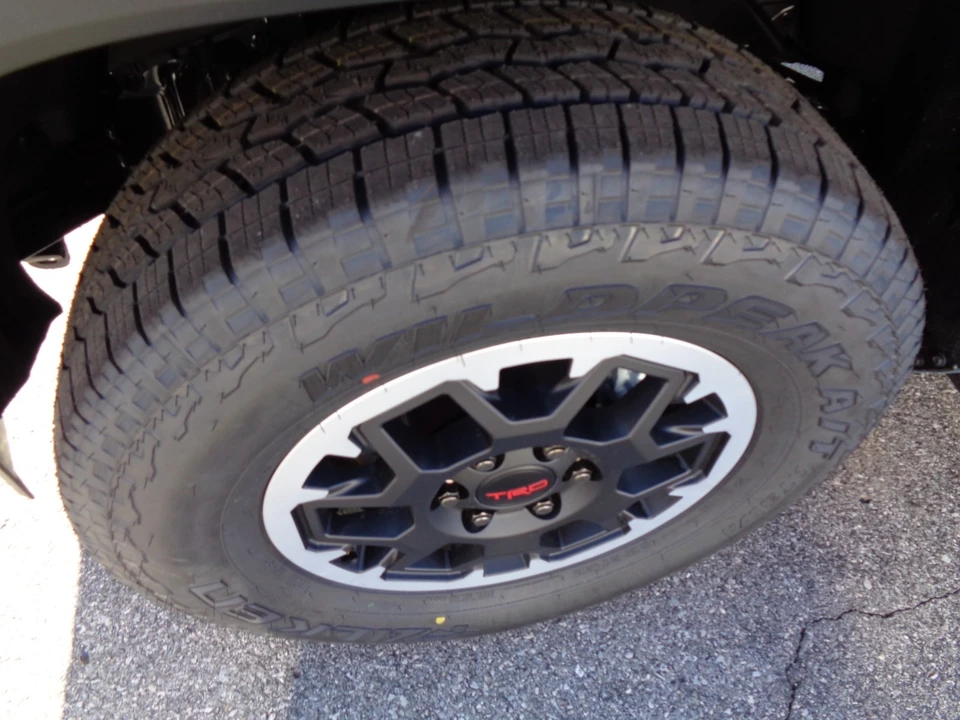 2026 Toyota 4Runner 6th Gen - Image 10 of 21