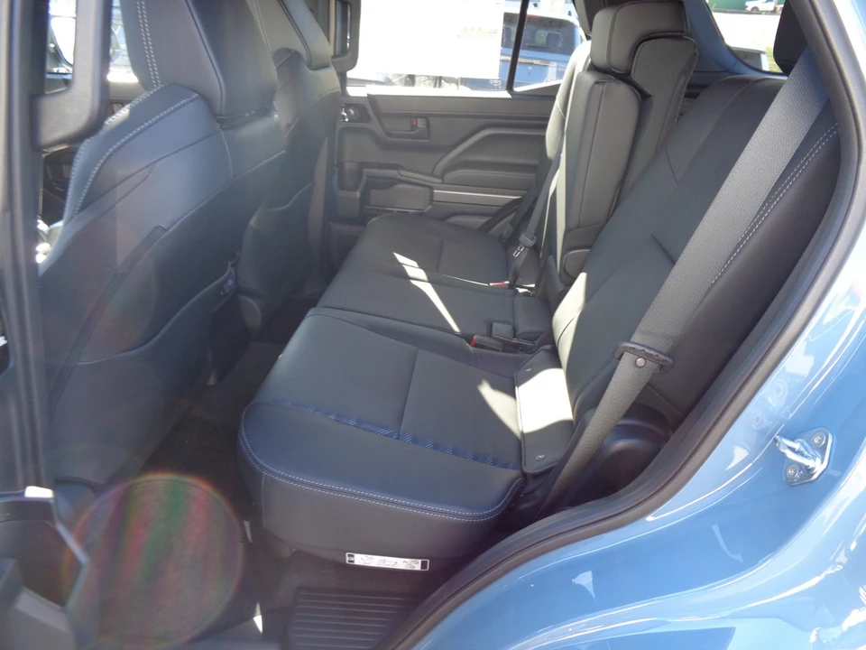 2026 Toyota 4Runner 6th Gen - Image 18 of 21
