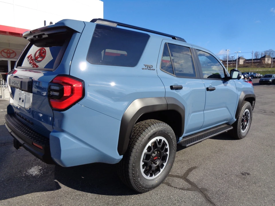 2026 Toyota 4Runner 6th Gen - Image 4 of 21