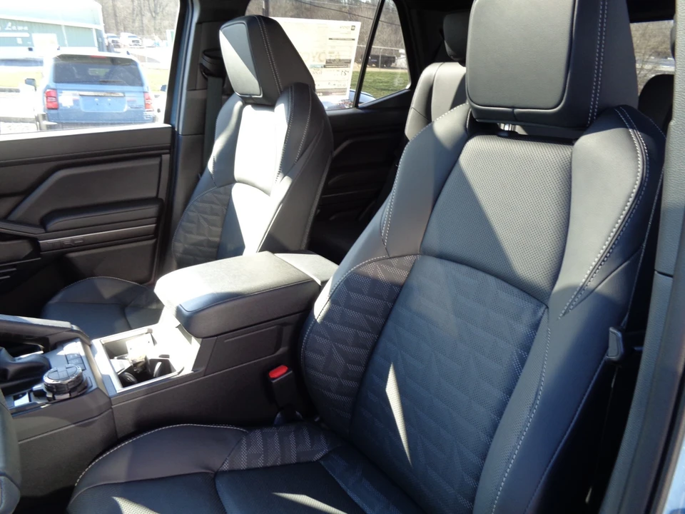 2026 Toyota 4Runner 6th Gen - Image 15 of 21
