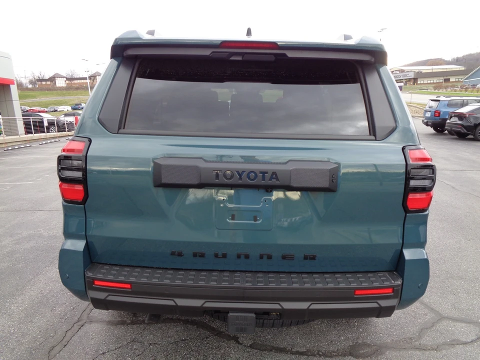 2026 Toyota 4Runner 6th Gen - Image 5 of 21