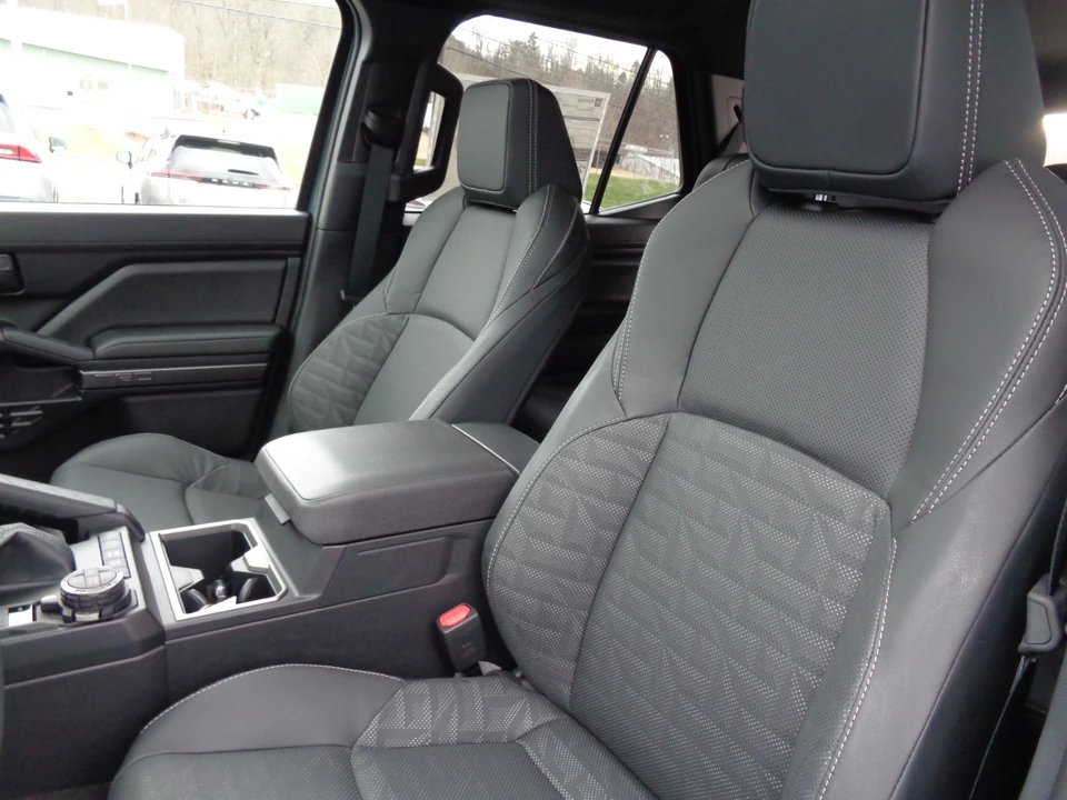 2026 Toyota 4Runner 6th Gen - Image 15 of 21