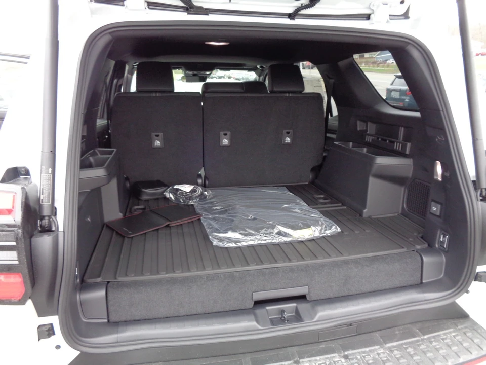 2026 Toyota 4Runner 6th Gen - Image 18 of 21