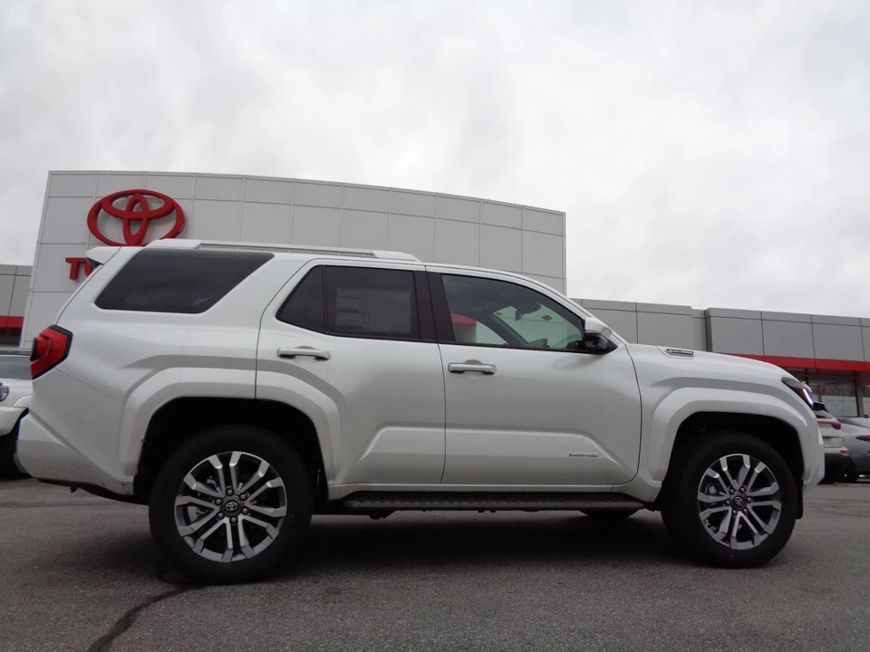 2026 Toyota 4Runner 6th Gen - Image 3 of 21