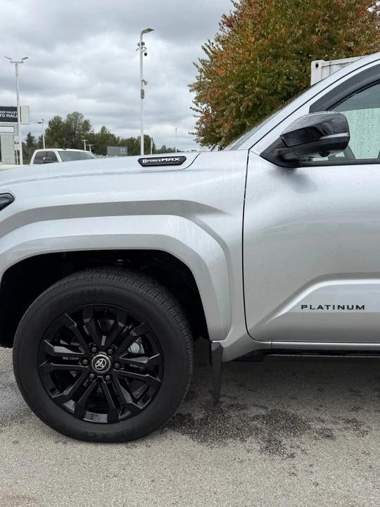 2026 Toyota 4Runner 6th Gen - Image 7 of 20