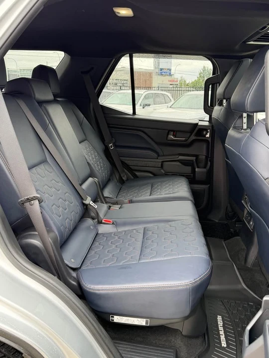 2026 Toyota 4Runner 6th Gen - Image 10 of 20